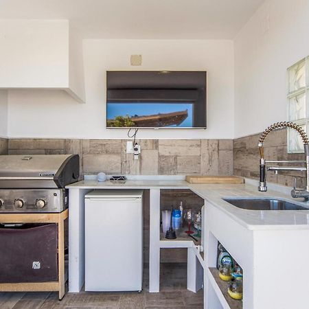 Amazing Home In Ador With Kitchenette Exterior photo